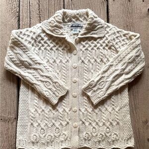 VINTAGE ARAN CRAFTS
Merino Wool Sweater